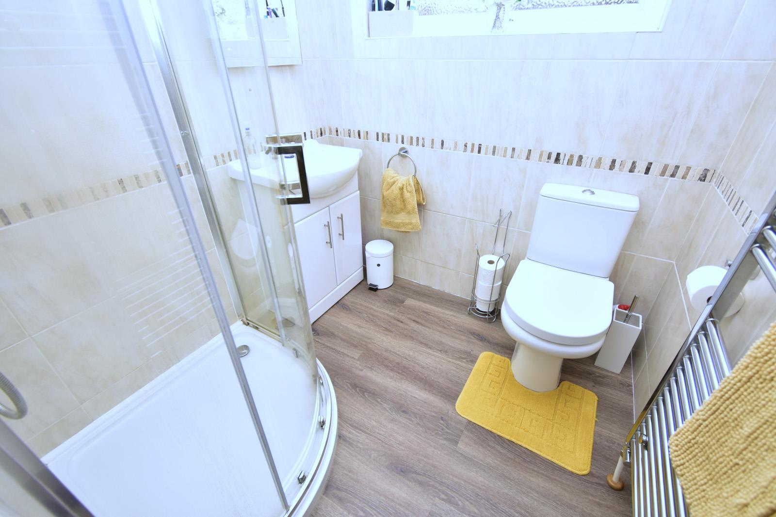 A SHOWER ROOM.JPG